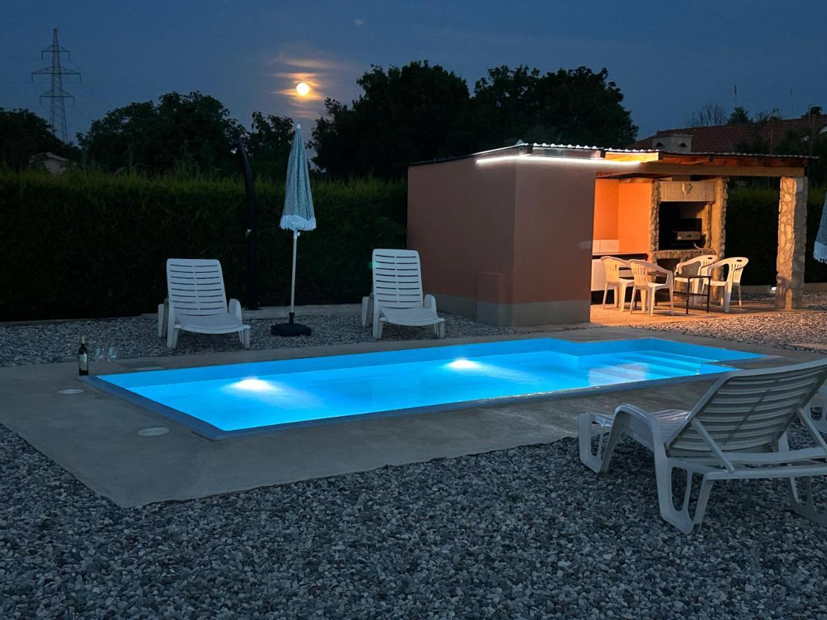 Villa Dora House With Wifi And Outdoor Swimming Pool Pula Exterior foto